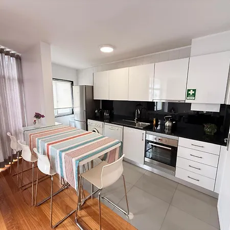 By The Ocean * 波瓦－迪瓦尔津